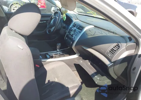 2014 Nissan Altima 2.5/2.5 S/2.5 Sl/2.5 Sv из США, поврежденный, VIN 1N4AL3AP0EC403173